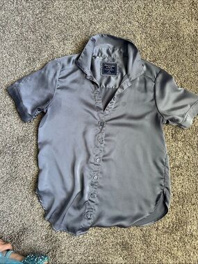 Abercrombie & Fitch Women’s Short Sleeve Button-Down Shirt - Blue/Grey